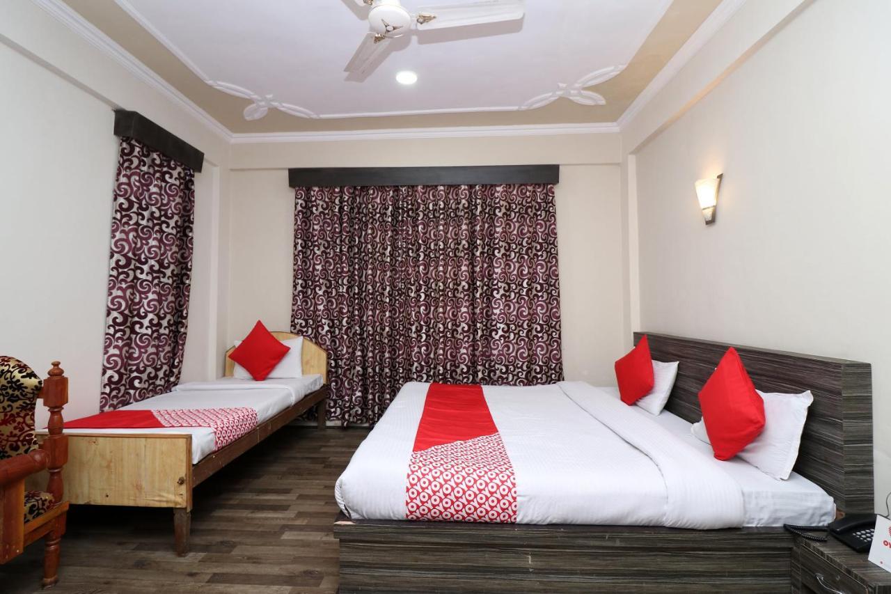 Hotel Oyo 19540 Royal Bahaar 3*