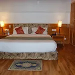 Hotel Heevan Resort