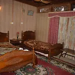 Houseboat New Sultan Palace