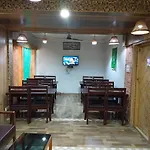 Hotel Kashmir Inn