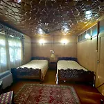 Green Paradise Houseboat - Centrally Heated