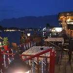 Chicago Group Of Houseboats