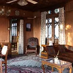 Omar Khayam Houseboat Retreat