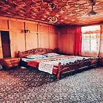 Houseboat Ambassador