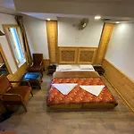 Hotel Sadaf