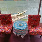 Island Homestay