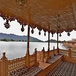 Green Heritage Group Of Houseboats