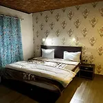 Hotel White Stone Srinagar