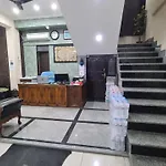 Royal Pamposh