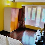 Hotel Sterling , Srinagar