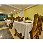 Hotel Taj Residency, Srinagar