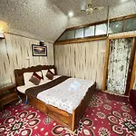 New Silver Jubilee Heritage Group Of Houseboats