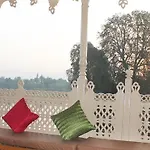 Naaz Kashmir Luxury Houseboat