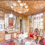 New Minar Group Of Houseboats