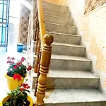 Hotel O Adobe