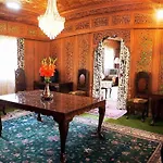 Al-Hareem Group Of Houseboats