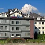 Opera Inn