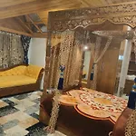 Golden Villa Resort