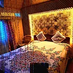 King Of Kings Houseboat