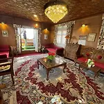 Hb Alps Houseboat