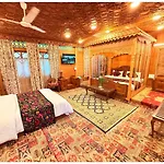 Royal Dandoo Palace, Srinagar