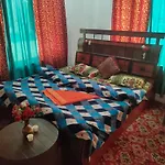 Hotel Irshad Home Stay