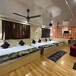 Hotel Young Mamta