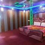 Backyard Stays With Dal Lake View
