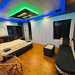 Hotel O Pop Foreshore Resort
