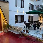 Hotel Young Mamta