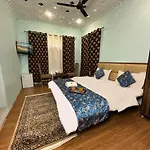 Faizzy Residency