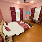 Faizzy Residency