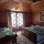 Swift Houseboats