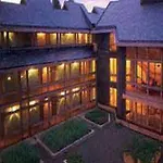 Centaur Lake View Hotel