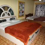 Lassa Bhat Guest House