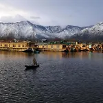 Houseboat Dunhill