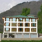 Hotel Grand Mahal