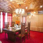Badyari Palace Group Of Houseboat