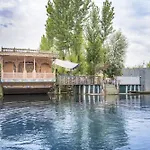 Guesthouser 1 Bedroom Houseboat Cefd