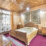 Guesthouser 1 Bedroom Houseboat Cefd