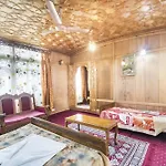 Guesthouser 1 Bedroom Houseboat Cefd
