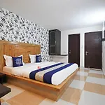 Oyo Rooms 103 Near Zero Bridge
