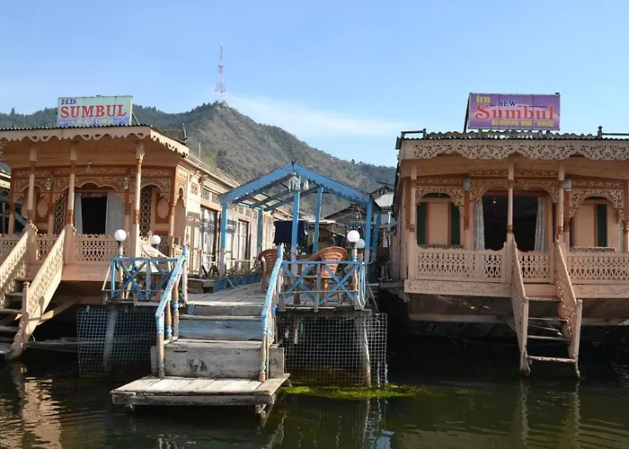 Houseboat Sumbul