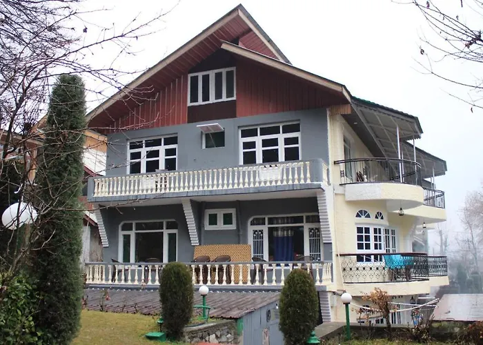 Heritage Rose Inn