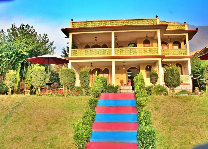 Lamzy Pari Mahal