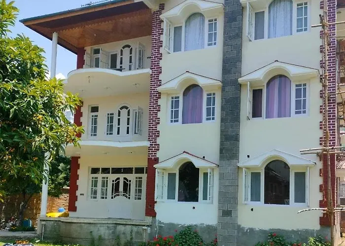 New Zamrood Holiday Home