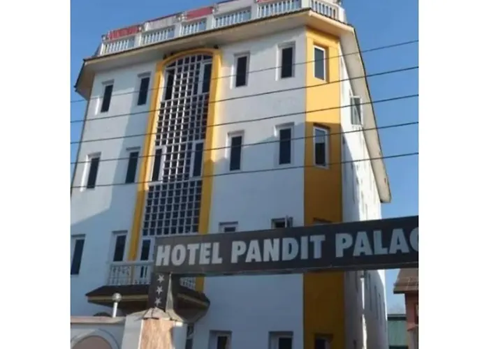 Hotel Pandit Palace, Srinagar
