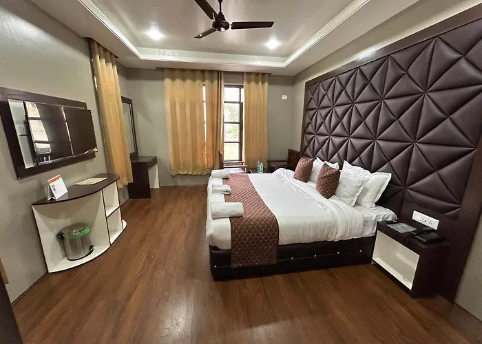 Fair Mount, Airport Road, Humhama Srinagar