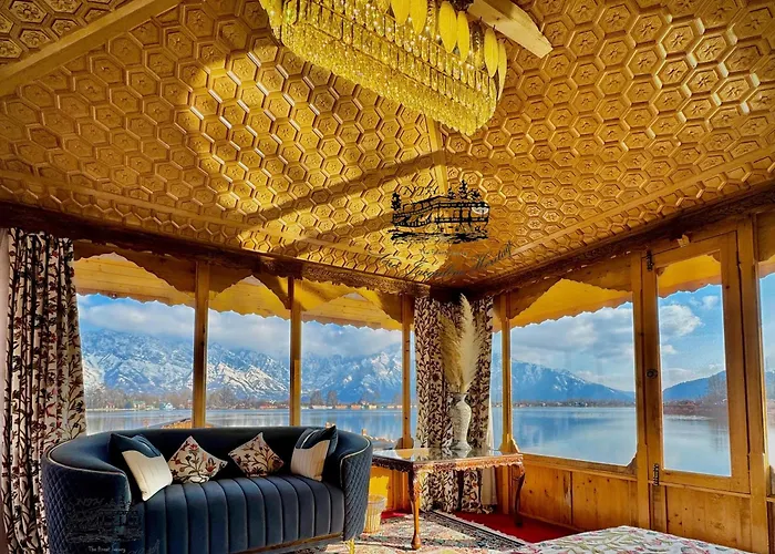 New Jacquline Heritage Houseboats