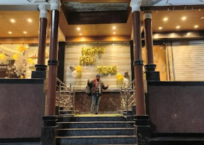 Hotel Limewood Inn , Srinagar